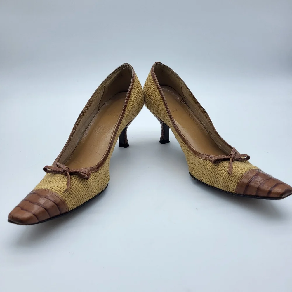 Stuart Weitzman Tan Weave Reptile Brown Trim Classic Feminine Kitten Heel - Picture 3 of 14